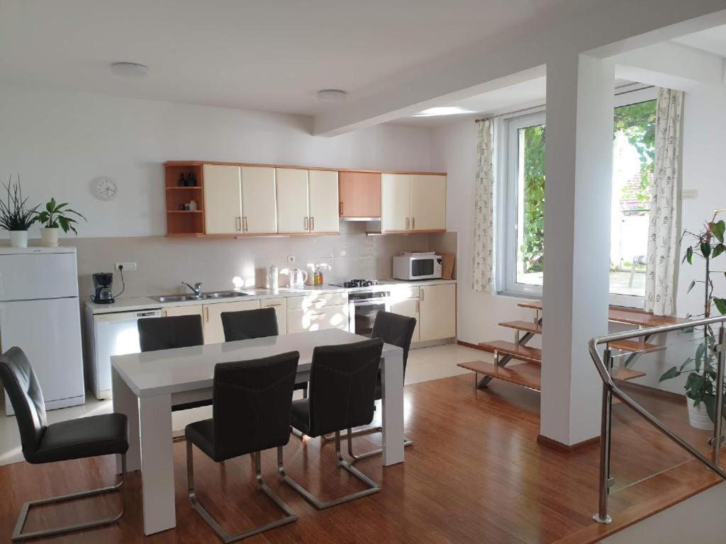 Abelia, Two Terraces, Hot Tub, Free Parking Apartment Dubrovnik Bagian luar foto