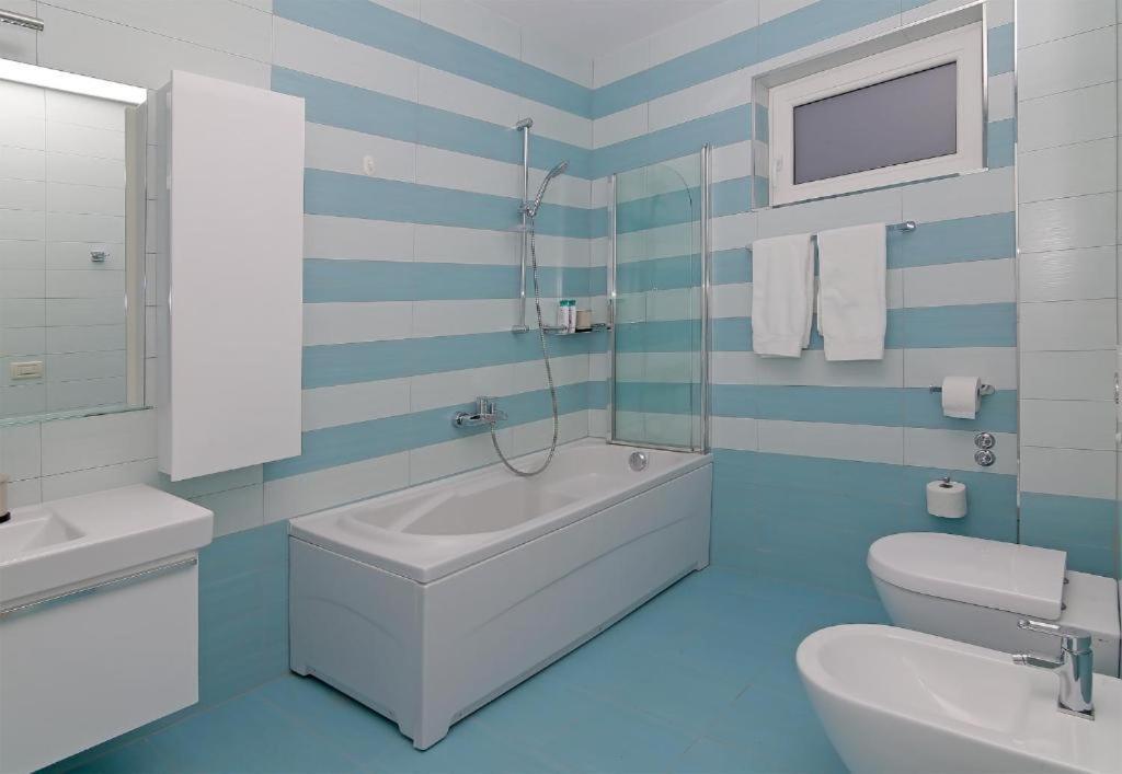 Abelia, Two Terraces, Hot Tub, Free Parking Apartment Dubrovnik Bagian luar foto