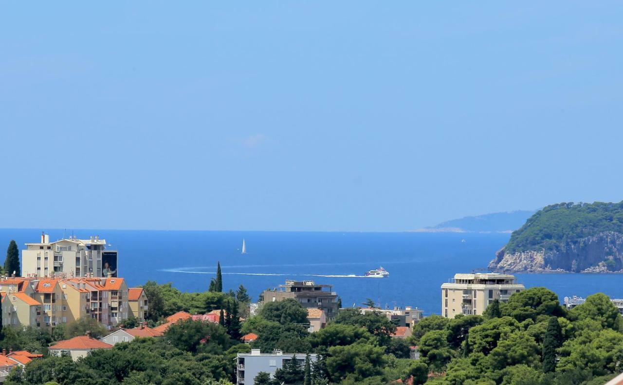 Abelia, Two Terraces, Hot Tub, Free Parking Apartment Dubrovnik Bagian luar foto